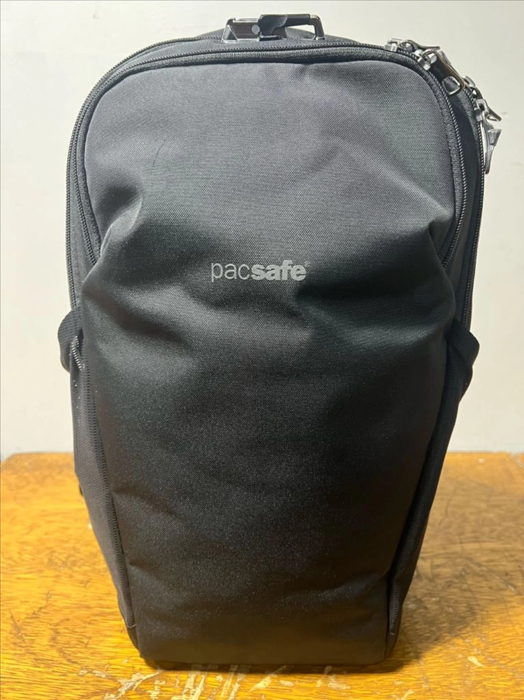 pacsafe 백팩 vibe 20L 이미지