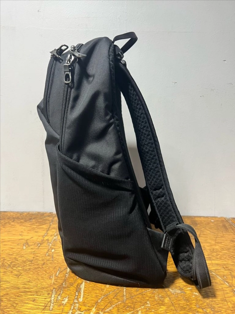 pacsafe 백팩 vibe 20L 이미지