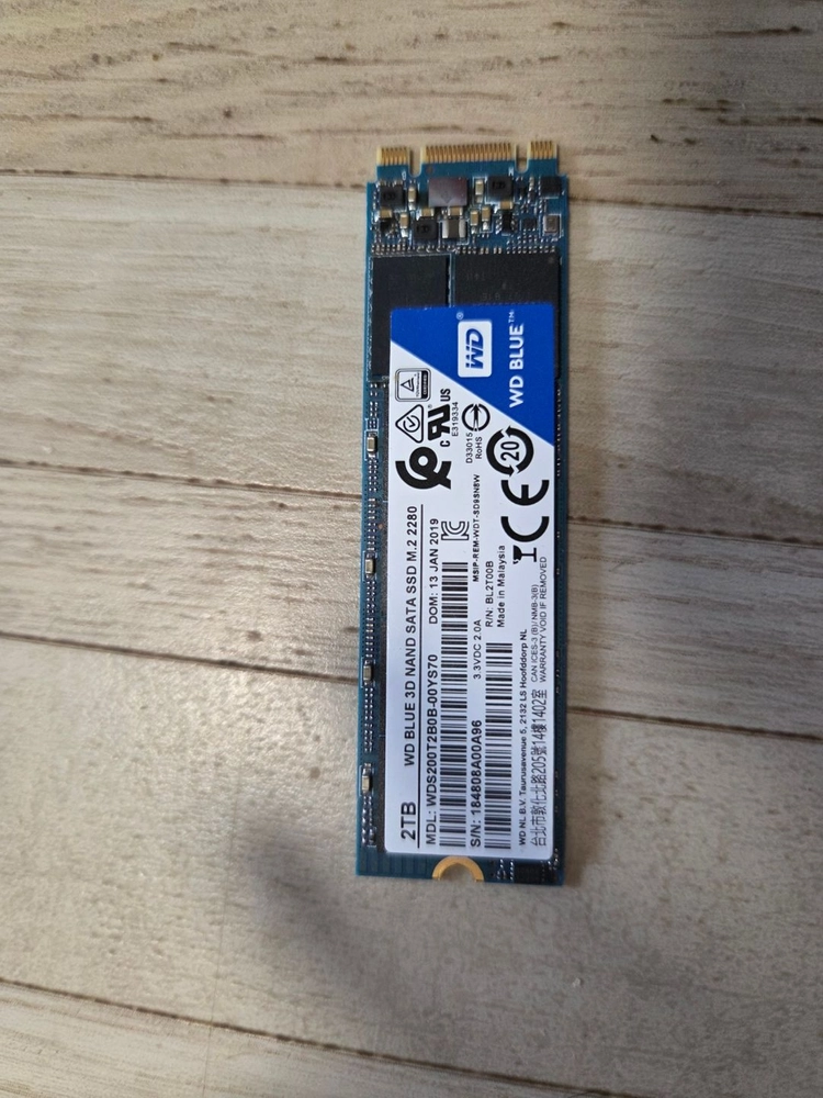 WD BLUE 3D Nand SATA SSD M.2 2280 2테라 팝니다 이미지