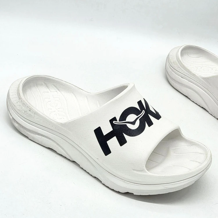 호카 오라 애슬레틱 슬라이드 화이트 블랙 (M9,W11) 이미지