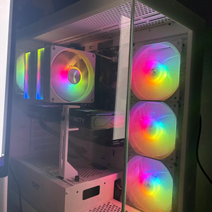 5060TI 화이트 게이밍 컴퓨터 팝니다 8개월사용 이미지