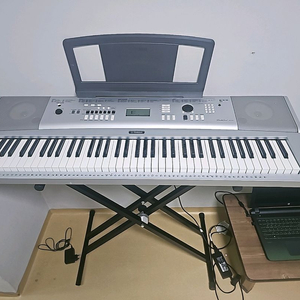 야마하 디지털 피아노 DGX-230 팝니다 이미지