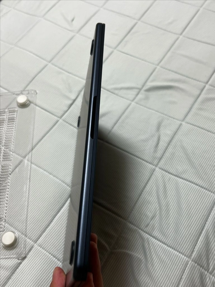 MacBook Air M2 13.6인치 16GB/256GB (S급) 판매합니다. 이미지