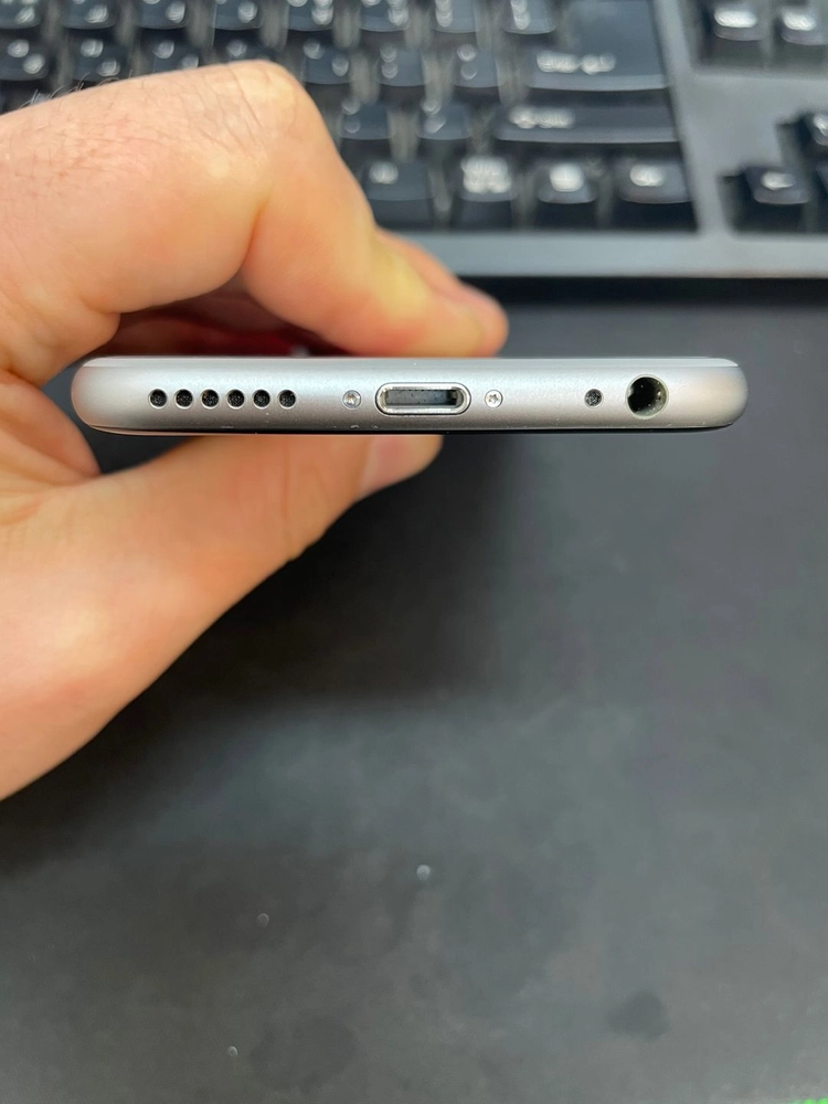 아이폰6S 해외판 실버 64GB 상태좋은 중고11만6천팝니다. 이미지