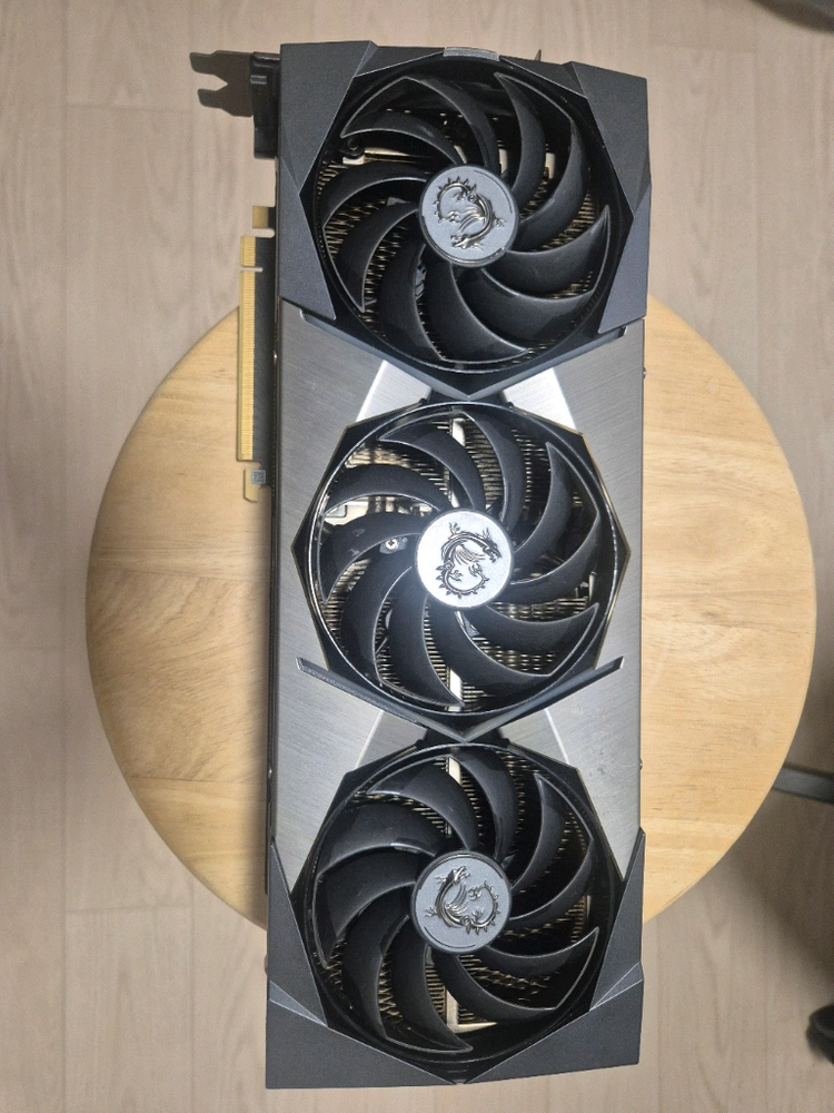 MSI 지포스 RTX 3090 슈프림 X D6X 24GB 트라이프로져2S - 안심되는 중고거래