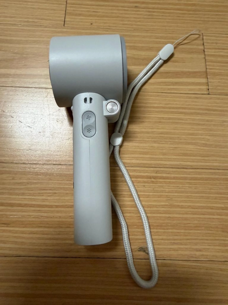 루메나 폴더블 무선 냉각 선풍기 이미지
