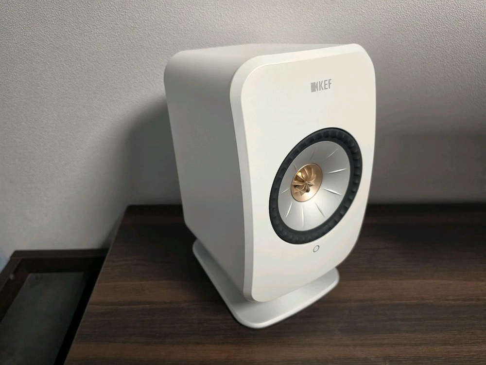 KEF lsx2 화이트 + 데스크패드(받침대) 팝니다 - 안심되는 중고거래