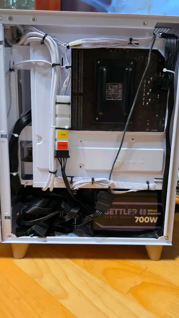 라이젠 5600 rtx3060ti 컴퓨터 본체 이미지