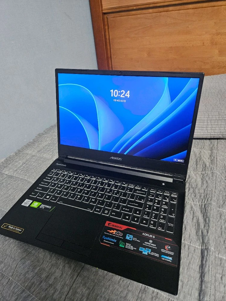 기가바이트 AORUS 5 게이밍 노트북 i7 GTX1660Ti 이미지