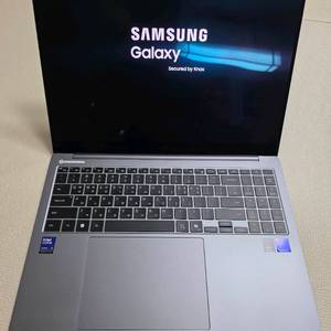 신품급 16인치 갤럭시 북5 프로 울트라5 16램 SSD 512GB 이미지