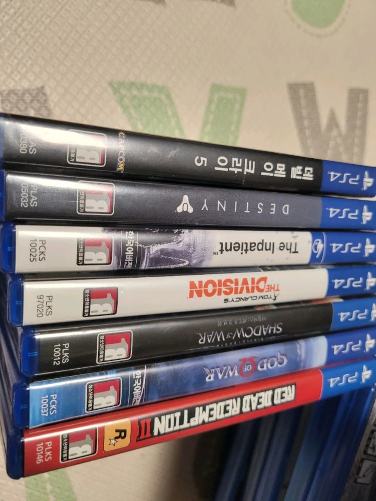 ps4 게임 팔아요. 명작들도 많아요. 사가세요. 이미지