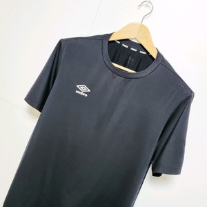 남성 엄브로 umbro 블랙 검정 기능성 반팔 티 티셔츠 트레이닝복 이미지