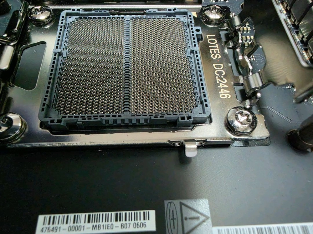 ASUS CROSSHAIR X870E HERO 판매합니다 이미지