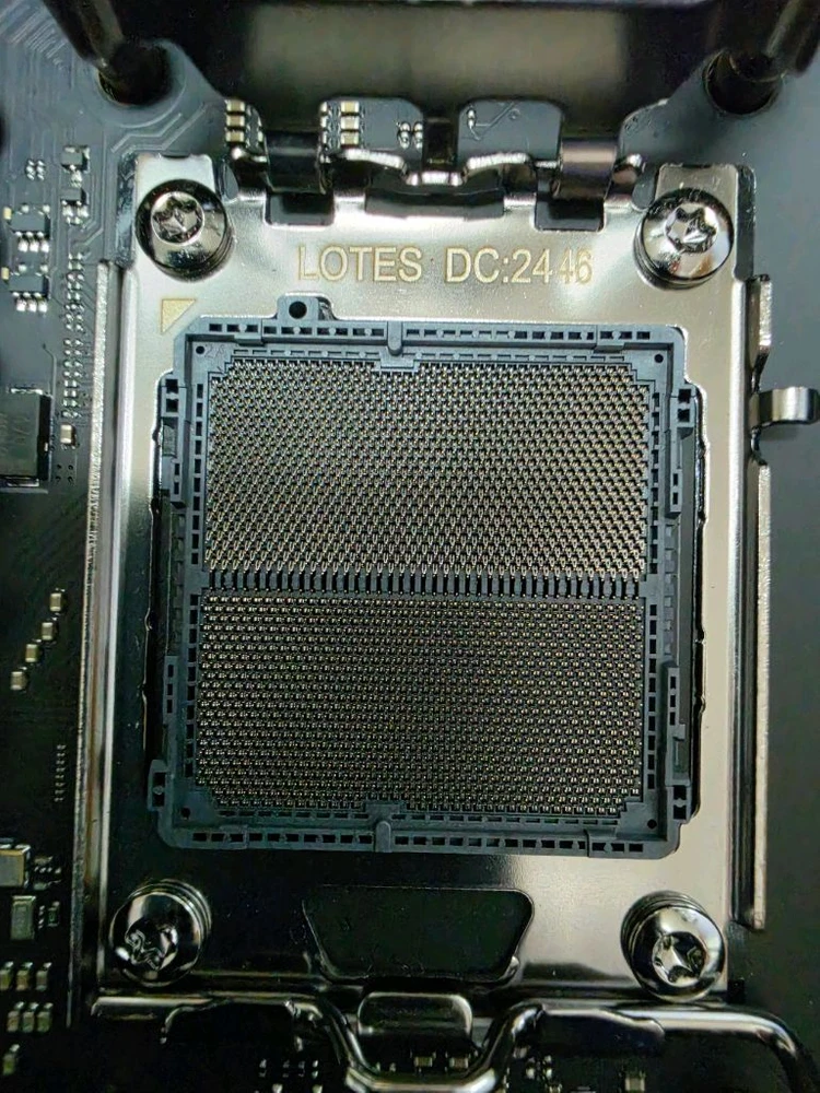 ASUS CROSSHAIR X870E HERO 판매합니다 이미지
