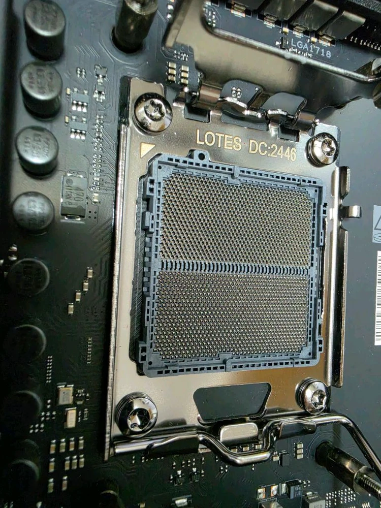 ASUS CROSSHAIR X870E HERO 판매합니다 이미지