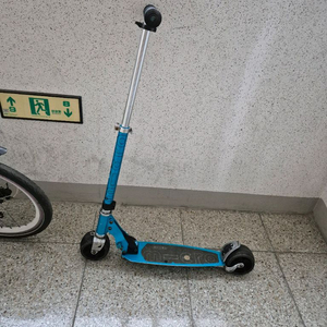 마이크로 로켓 접이식 킥보드 이미지