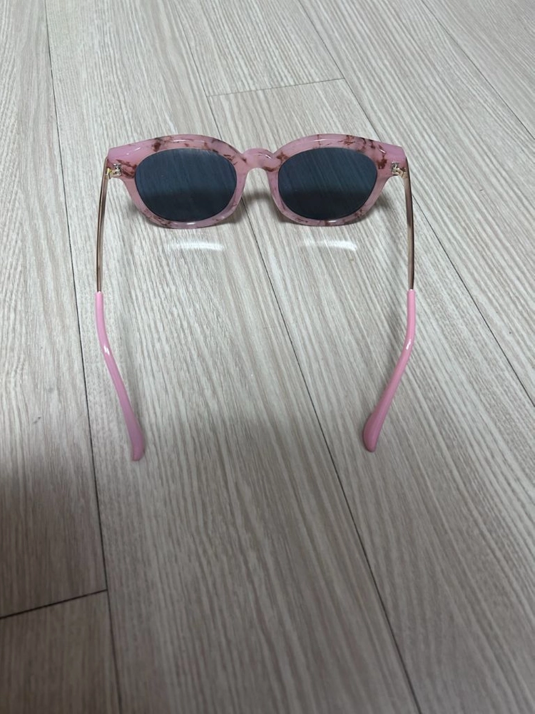 안경테 및 선글라스 이미지