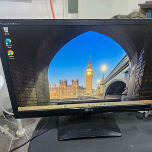 LG 24인치 모니터 E2441T-BN 이미지