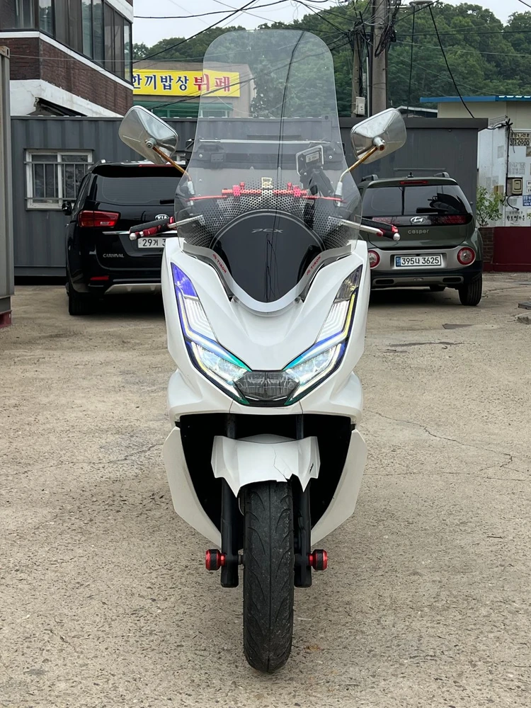 혼다 PCX125 22년식 2만키로대 저렴한 가격에 판매합니다 이미지