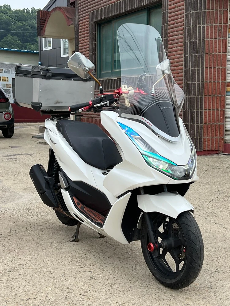혼다 PCX125 22년식 2만키로대 저렴한 가격에 판매합니다 이미지