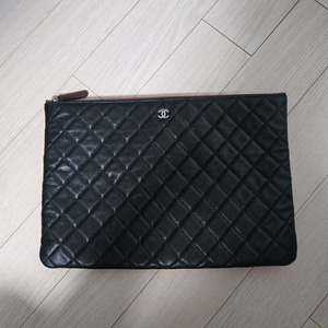 샤넬 캐비어 클러치 은장 로고 라지 이미지