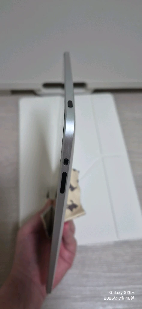 [S급 소장용] 애플 아이패드 1세대 64GB + 정품 충전기 세트 (초기화 완료) 이미지