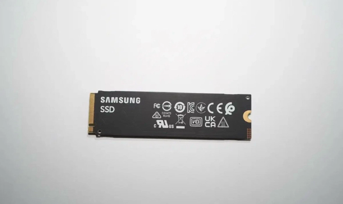 삼성 PM9C1b 256GB PCIe 4.0 SSD 벌크 새제품 이미지