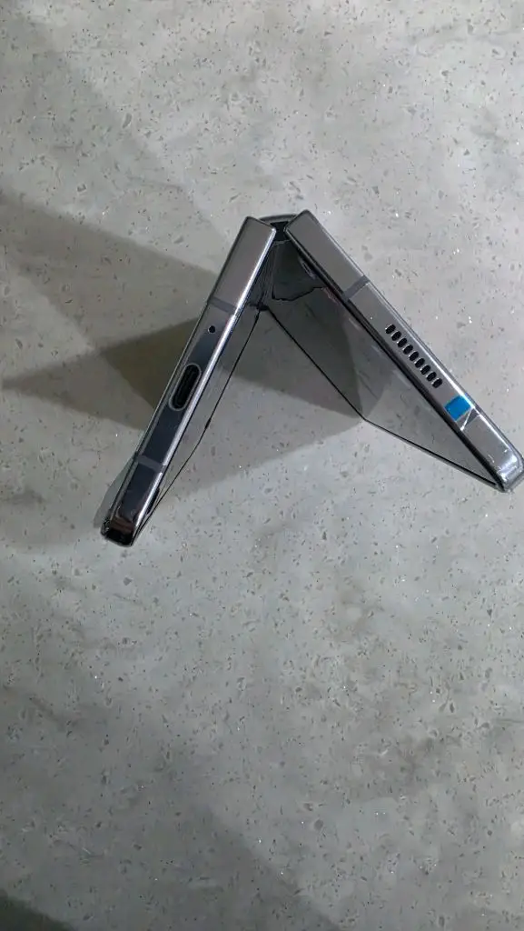 삼성 갤럭시 Z 폴드5 512GB 라벤더 색상 신품올교체 이미지