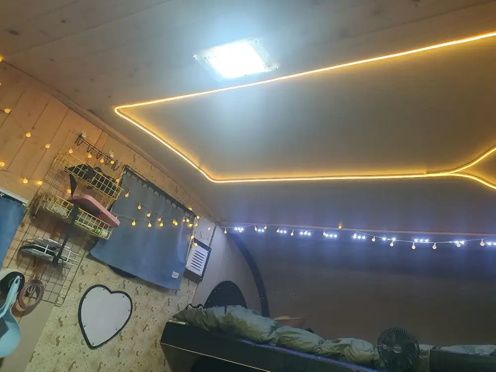 국산 판타스모 카라반 트레일러 이미지