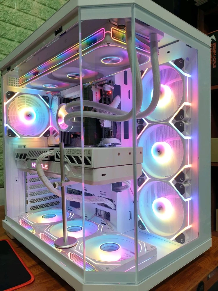 미사용 ) 9800X3D & RTX5070TI 컴퓨터 PC 이미지