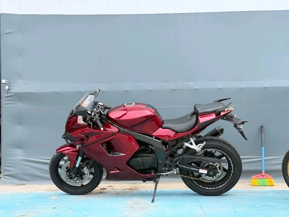 코멧250r/15년식/4만키로/135만원/상태굿 이미지