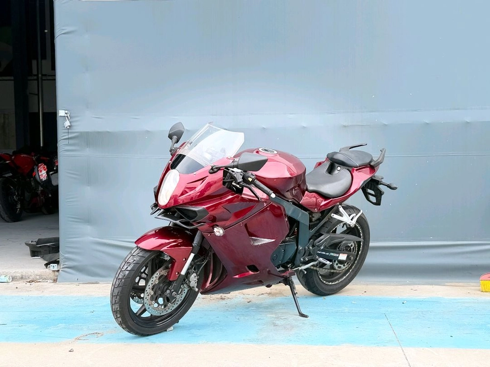 코멧250r/15년식/4만키로/135만원/상태굿 이미지