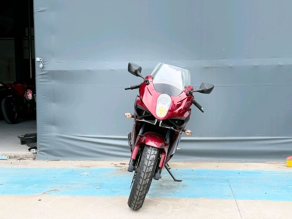 코멧250r/15년식/4만키로/135만원/상태굿 이미지