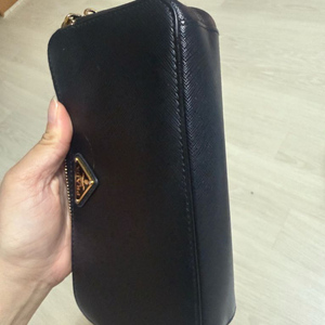 프라다 사피아노 클러치백 이미지