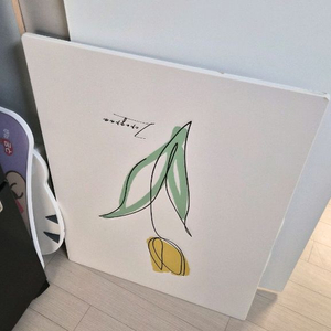 유니크 플라워 그림 식탁 이미지