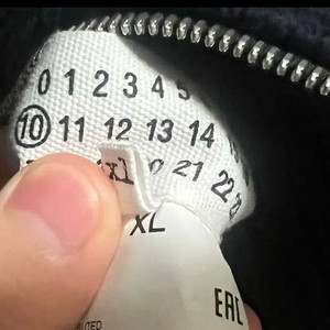 메종 마르지엘라 바이컬러 니트집업 XL 이미지
