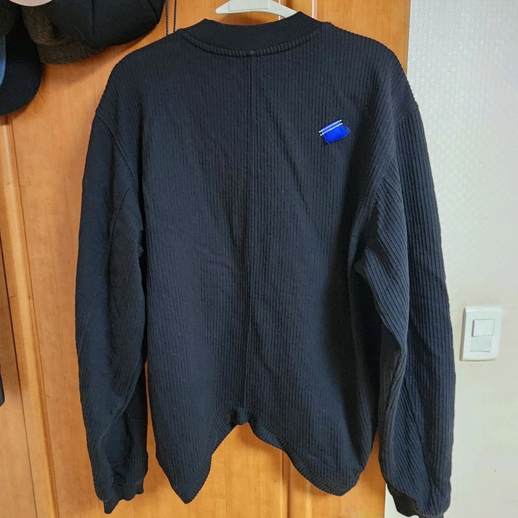 아더에러 product. 33 sweatshirts 스웻셔츠 맨투맨 티셔츠 이미지