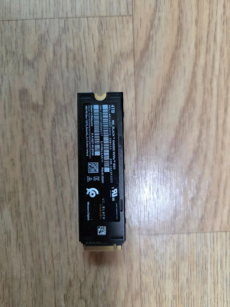 WD BLACK SN850X 히트싱크 M.2 NVMe SSD (4TB) 국내 정품 이미지