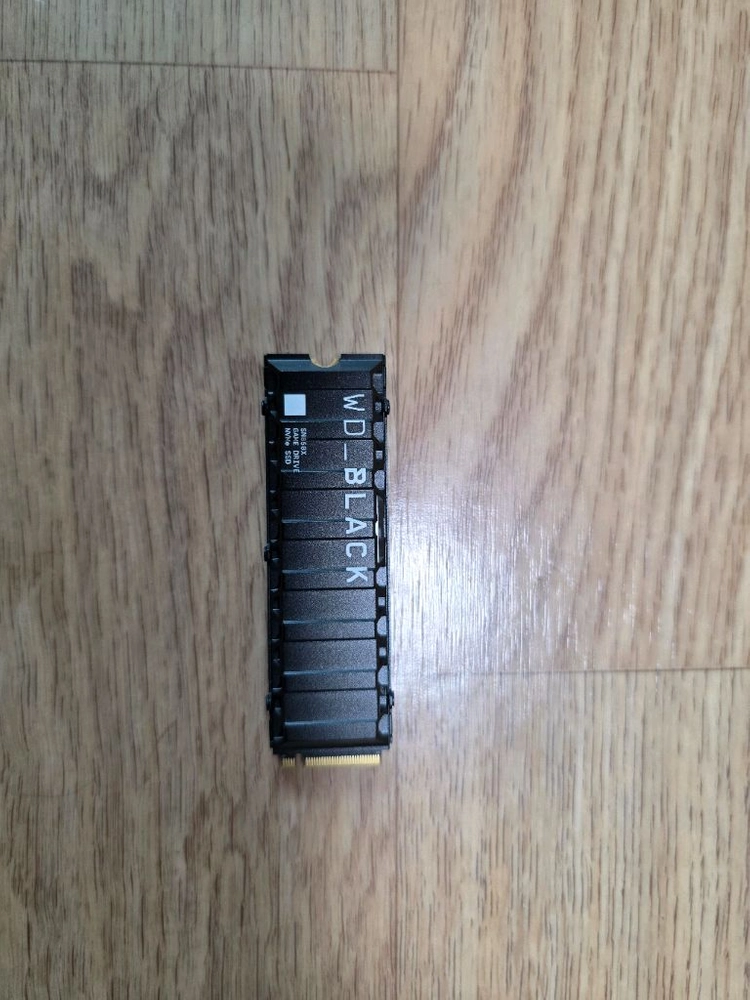 WD BLACK SN850X 히트싱크 M.2 NVMe SSD (4TB) 국내 정품 이미지
