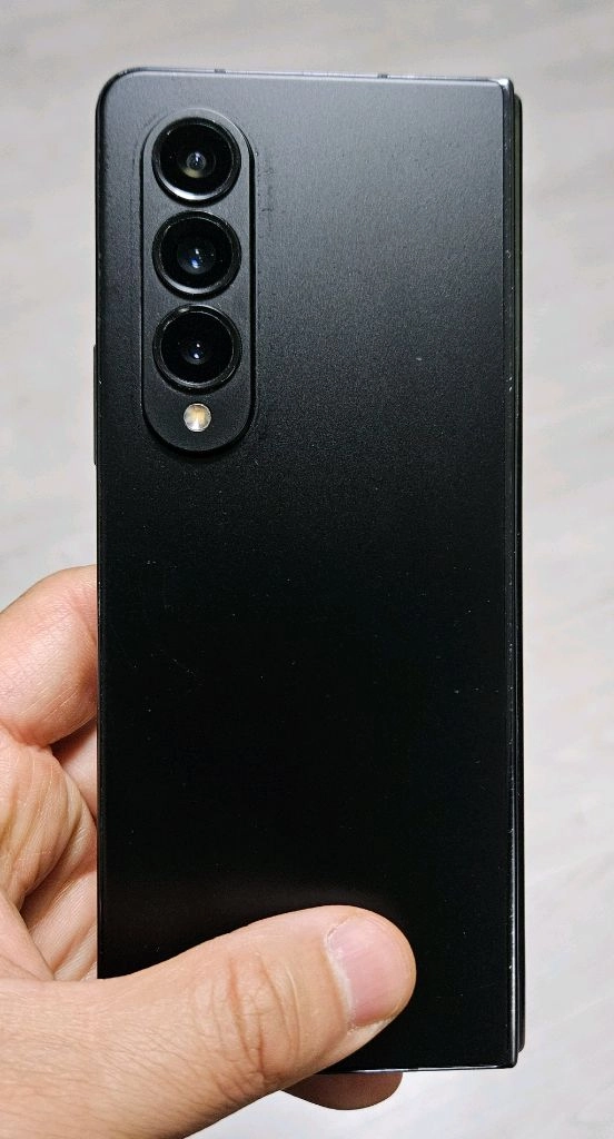 갤럭시 Z폴드4 블랙 256GB 부품용 싸게 팝니다. 이미지