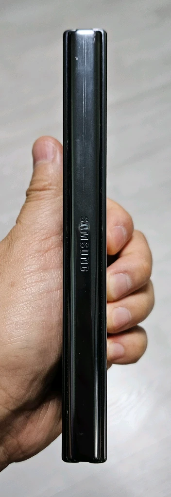 갤럭시 Z폴드4 블랙 256GB 부품용 싸게 팝니다. 이미지