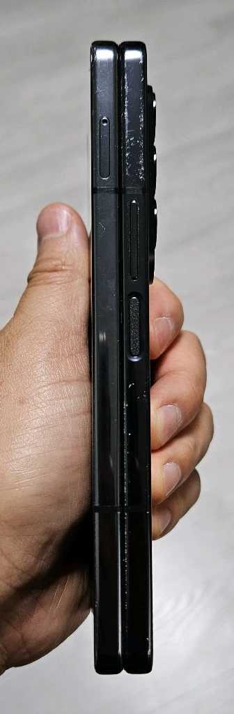 갤럭시 Z폴드4 블랙 256GB 부품용 싸게 팝니다. 이미지