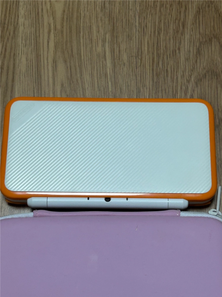 닌텐도 뉴 2DS Xl 순정 정발 오렌지 A급 팝니다 (박스및 충전기 없음 - 안심되는 중고거래