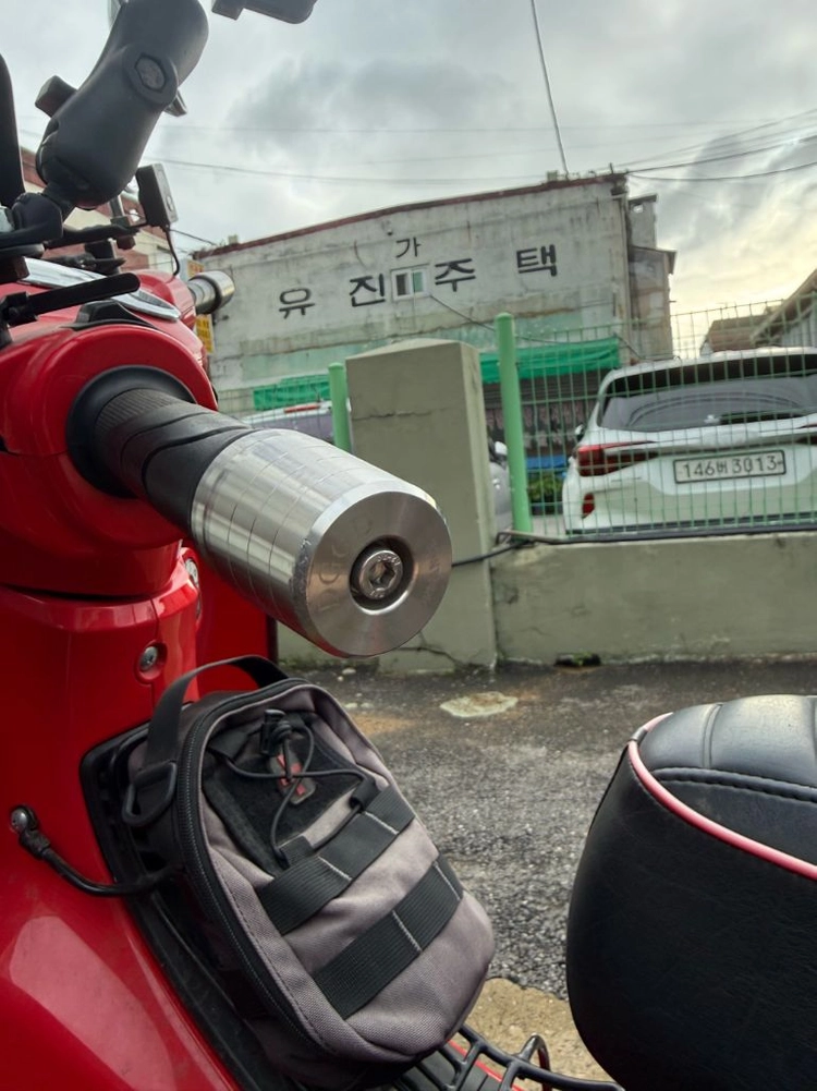 혼다 슈퍼커브 125cc 레드 이미지