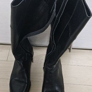 키싸 255 사이즈의 고급스러운 여성 블랙 롱부츠 이미지