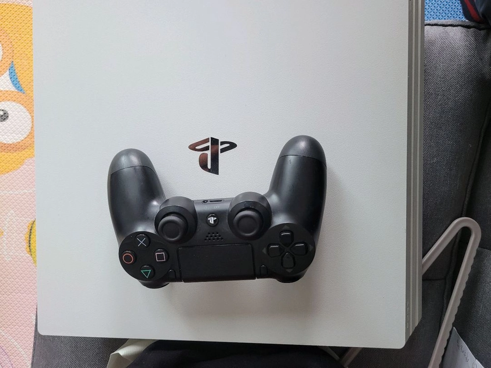 1인 ps4 pro 기본셋 그리고 게임들은 알아서 사가세요 작어놨음 게임리스트 이미지