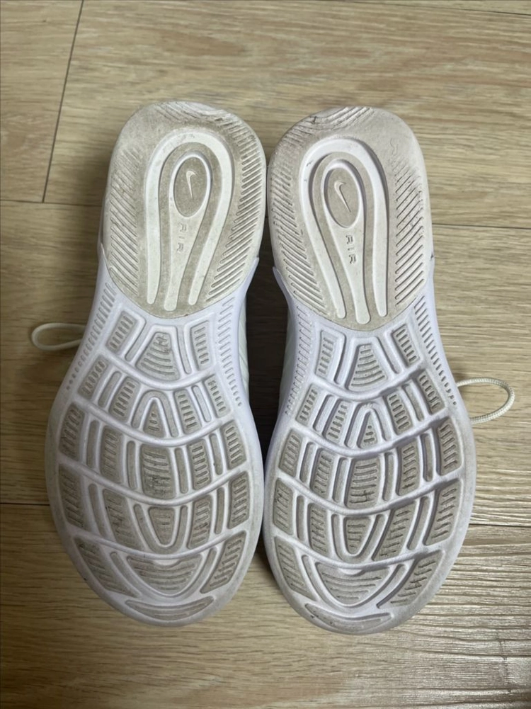 나이키 에어맥스 엑시스 키즈 이미지
