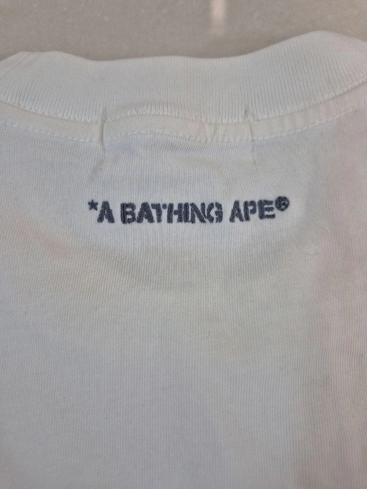 가격내림/베이프BAPE 화이트 반팔 자수 레터링 티셔츠/S사이즈 이미지