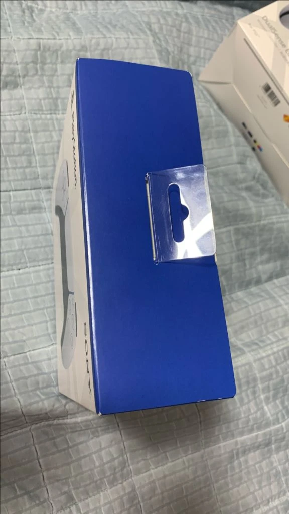 소니 PS5 플스5 듀얼센스 미개봉 초기생산 제품 팝니다. 이미지