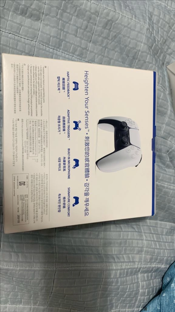 소니 PS5 플스5 듀얼센스 미개봉 초기생산 제품 팝니다. 이미지